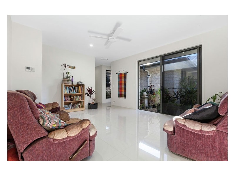 16 Fernhill Place, Diddillibah QLD 4559