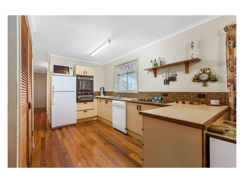 25 Stuart Place, Nambour QLD 4560