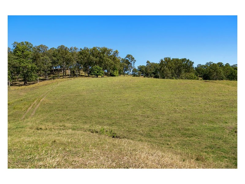 451 Hunchy Road, Hunchy QLD 4555