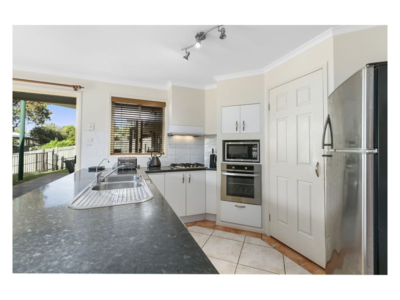 16 Wells  Street, Palmwoods QLD 4555