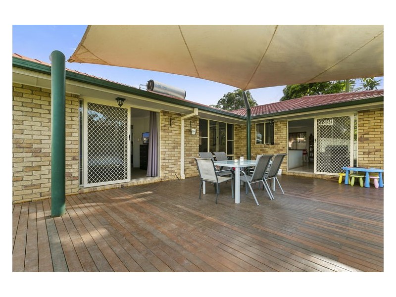 16 Wells  Street, Palmwoods QLD 4555