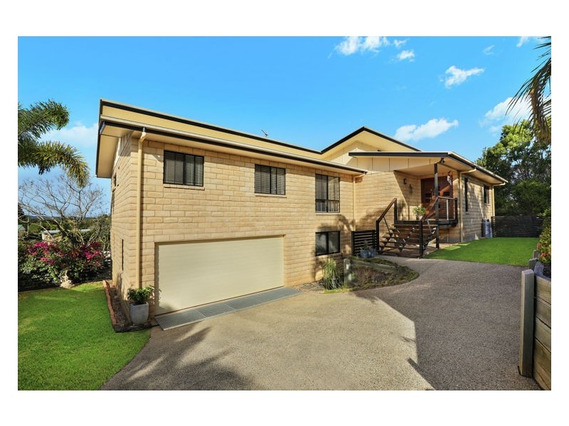 11 Rainbow Court, Woombye QLD 4559