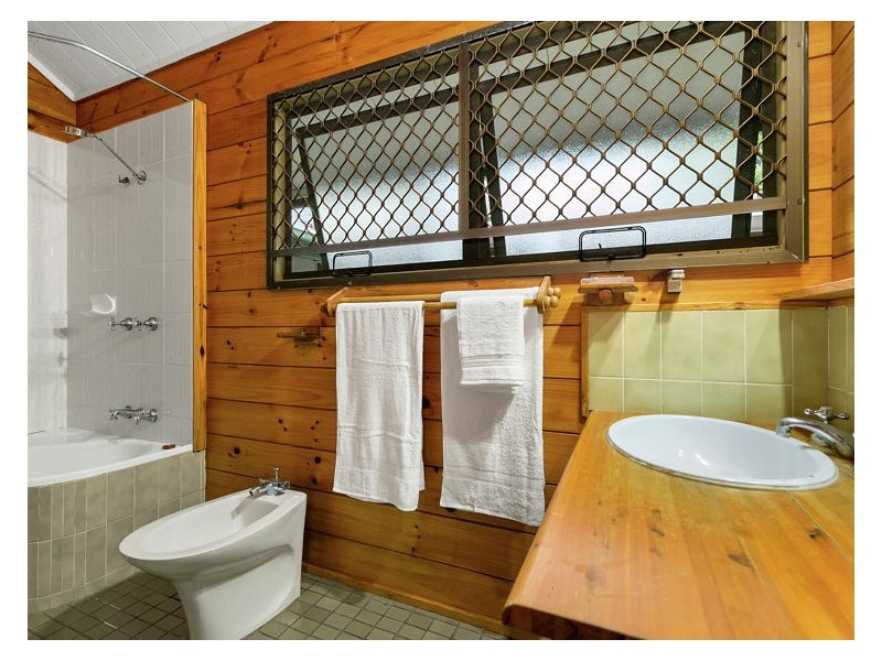 431 Kureelpa Falls Road, Kureelpa QLD 4560