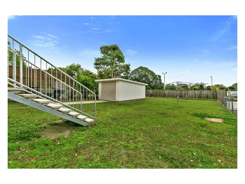 3 Memorial Avenue, Pomona QLD 4568