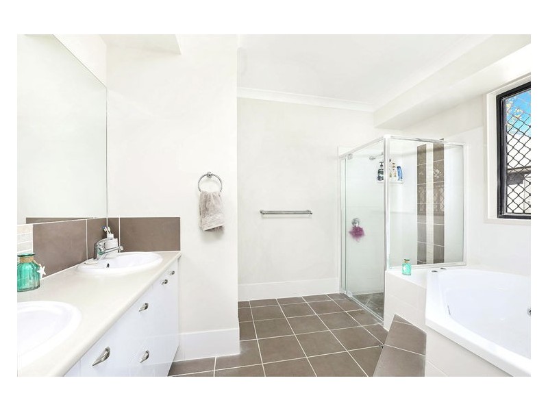 21 Presentation Boulevard, Nambour QLD 4560