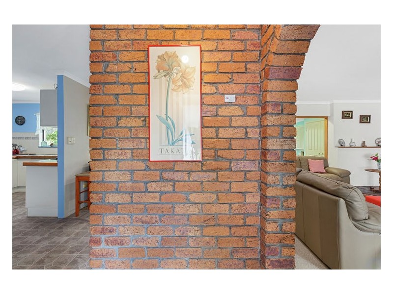 20 Kundart Street, Coes Creek QLD 4560