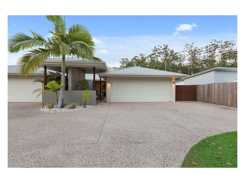2/17 Tuckers Creek Drive, Nambour QLD 4560