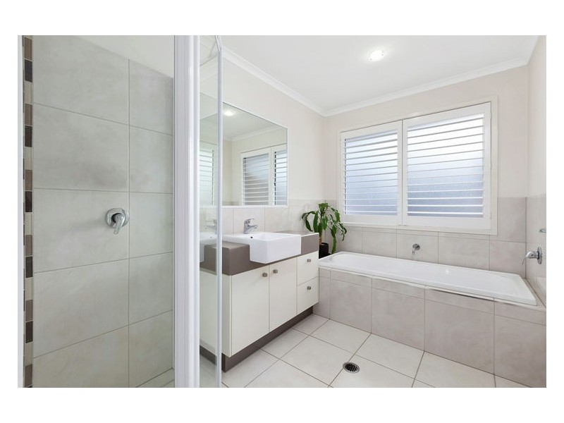 2/17 Tuckers Creek Drive, Nambour QLD 4560