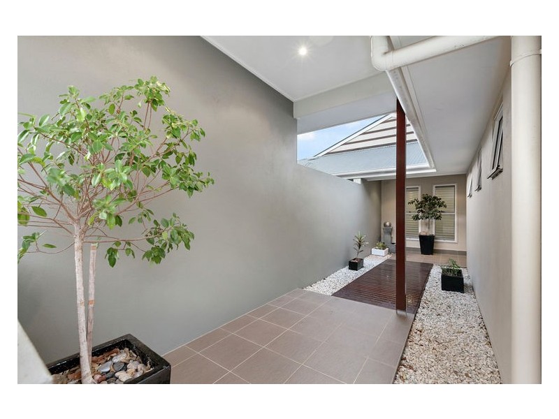 2/17 Tuckers Creek Drive, Nambour QLD 4560