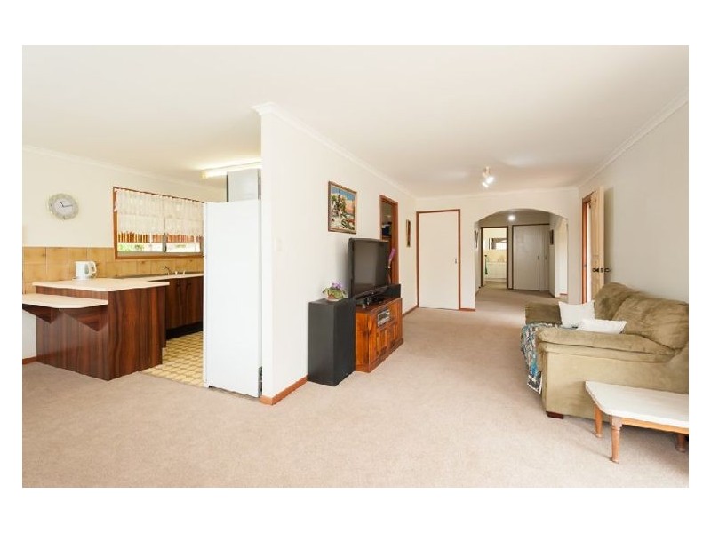 25 Cunningham Crescent, Nambour QLD 4560