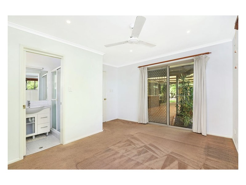 8 Muirfield Crescent, Nambour QLD 4560