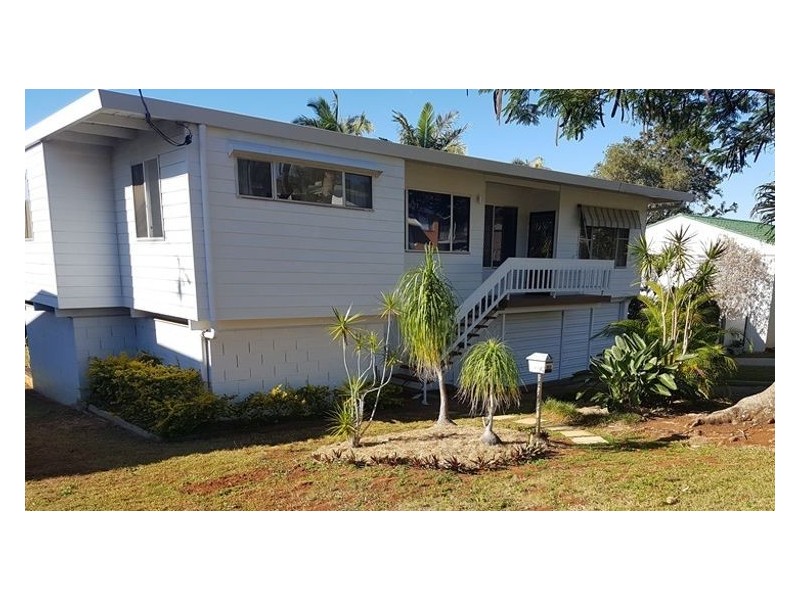 8 Amaroo Avenue, Nambour QLD 4560