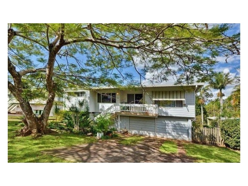8 Amaroo Avenue, Nambour QLD 4560