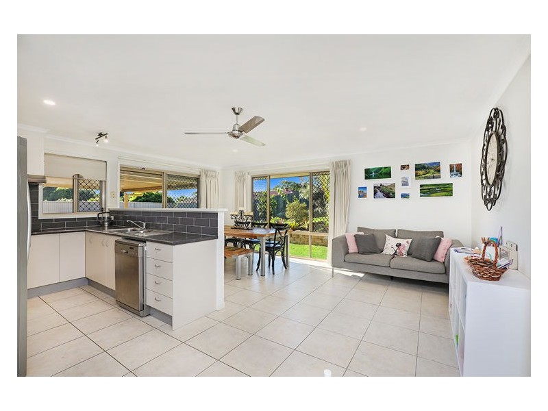 10 Killarney Crescent, Nambour QLD 4560