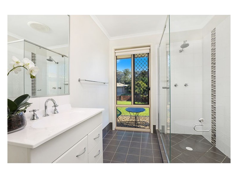 10 Killarney Crescent, Nambour QLD 4560