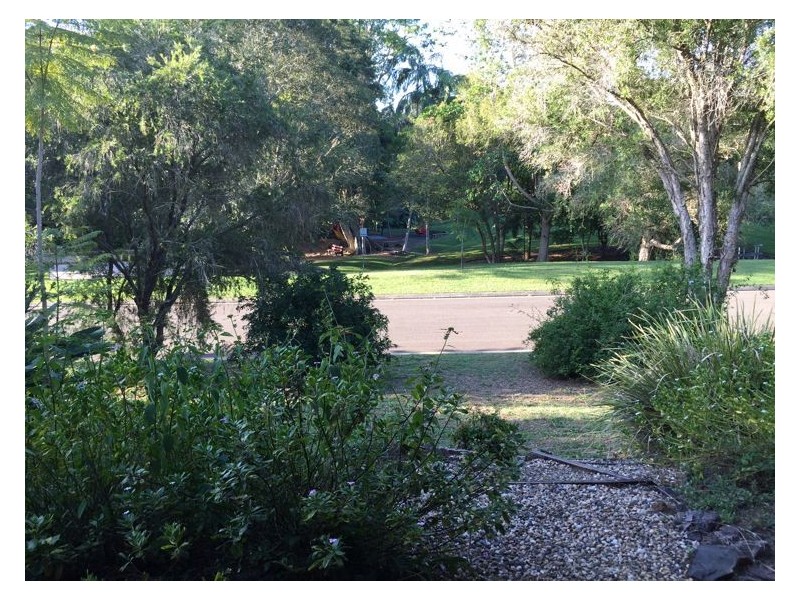 2 Reynolds Close, Woombye QLD 4559