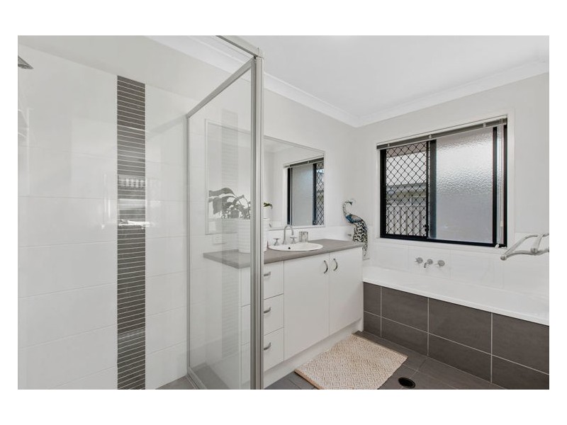 1 Dream Court, Nambour QLD 4560