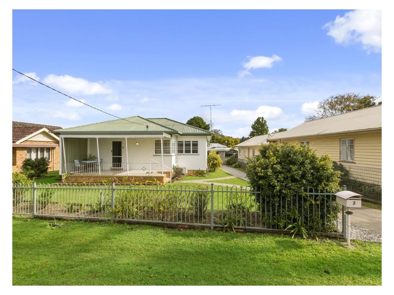 3 Eric Street, Nambour QLD 4560