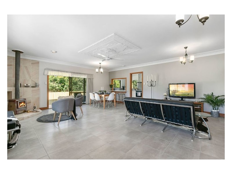 10 Bangalow Street, Highworth QLD 4560