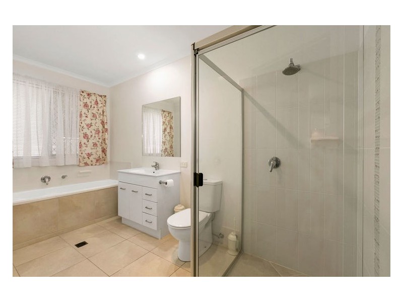 3 Griffin Place, Coes Creek QLD 4560