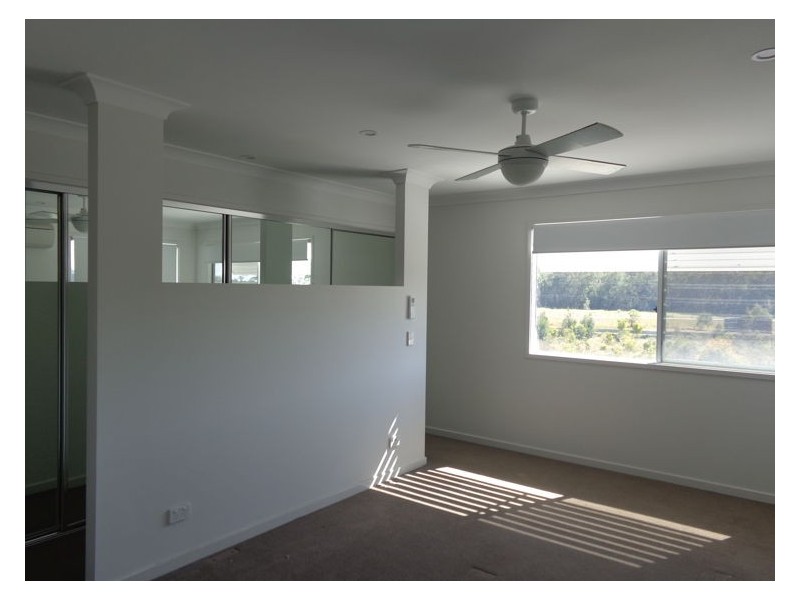 20 Magnetic Lane, Meridan Plains QLD 4551