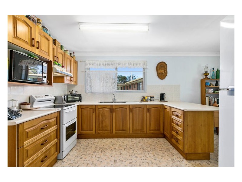 4 Kundart Street, Coes Creek QLD 4560