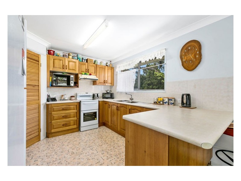 4 Kundart Street, Coes Creek QLD 4560