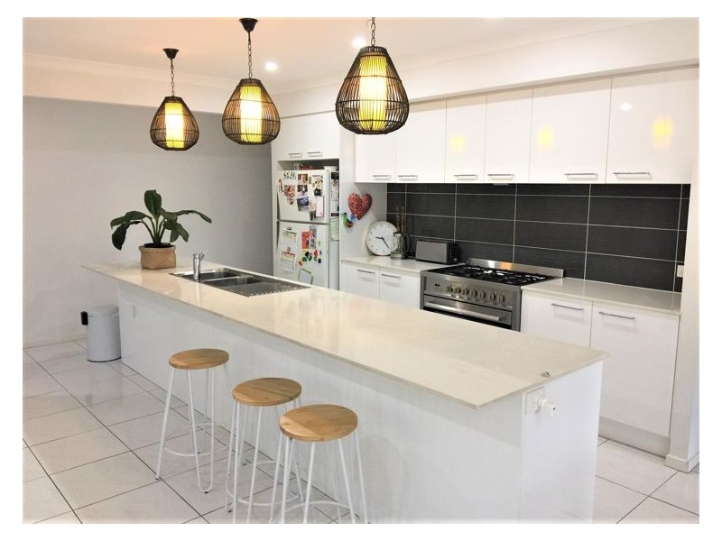 32 Caloundra St, Landsborough QLD 4550