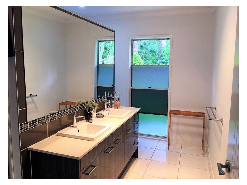 32 Caloundra St, Landsborough QLD 4550