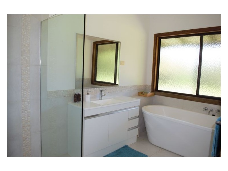 47 McLeod Road, Mapleton QLD 4560