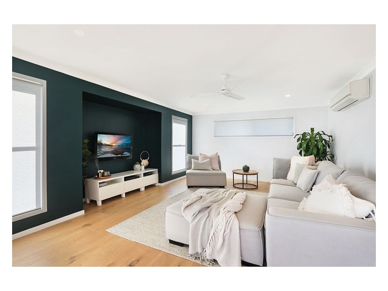 15 Tramline Rise, Burnside QLD 4560
