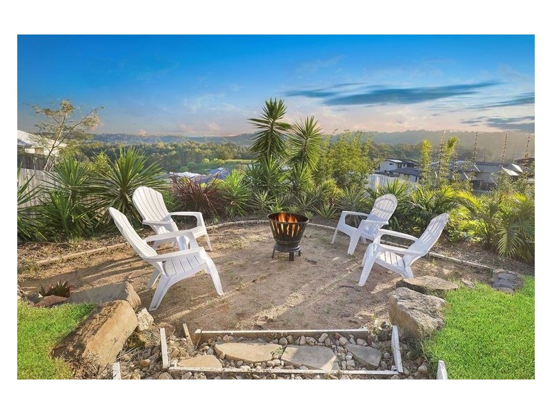 15 Tramline Rise, Burnside QLD 4560