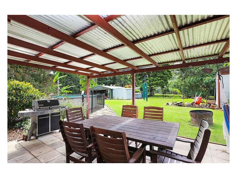 8 Carruthers Road, Woombye QLD 4559