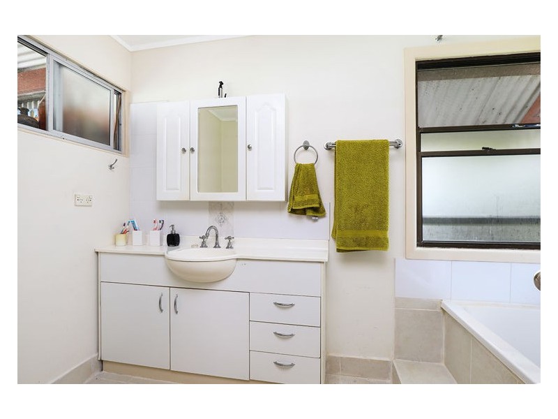 8 Carruthers Road, Woombye QLD 4559