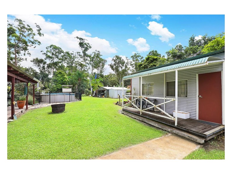 8 Carruthers Road, Woombye QLD 4559