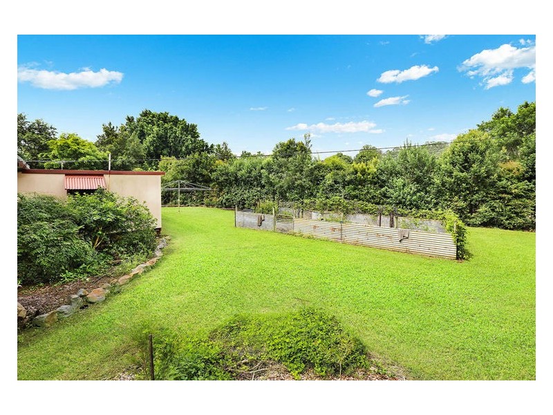 8 Carruthers Road, Woombye QLD 4559