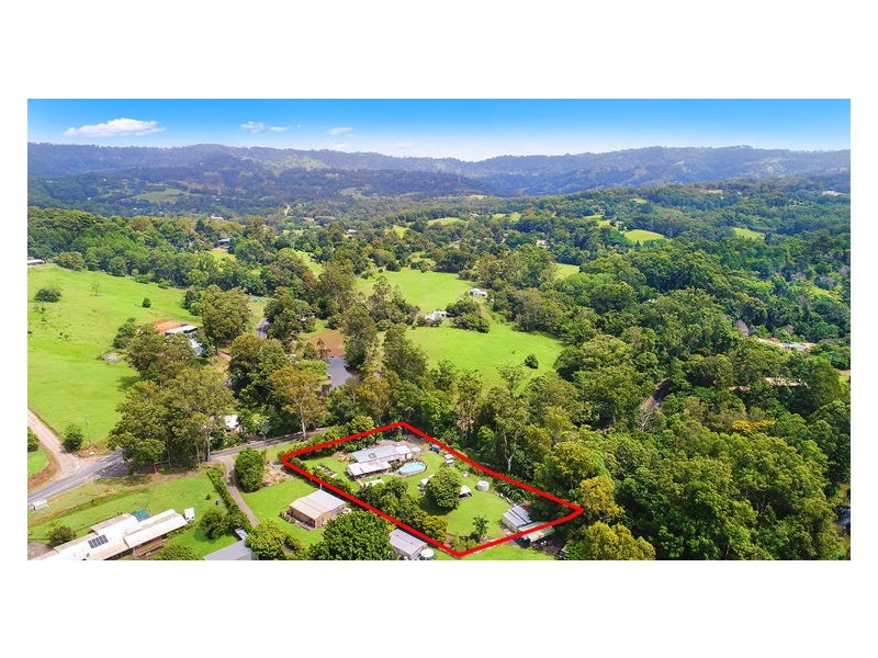 8 Carruthers Road, Woombye QLD 4559