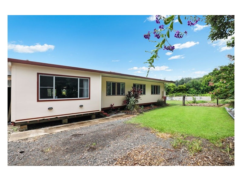 8 Carruthers Road, Woombye QLD 4559