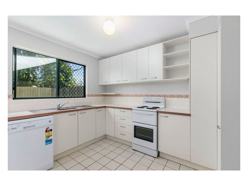 2/32 Lows Drive, Pacific Paradise QLD 4564