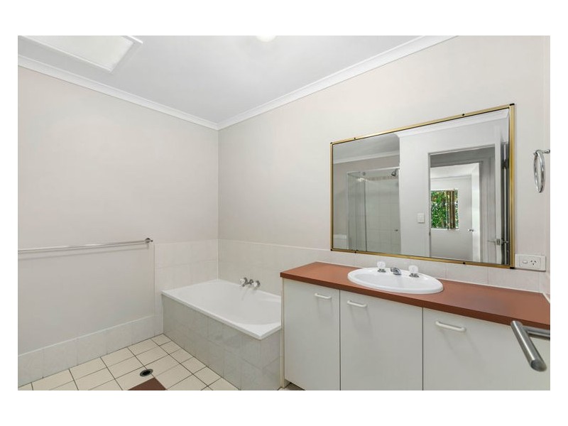 2/32 Lows Drive, Pacific Paradise QLD 4564