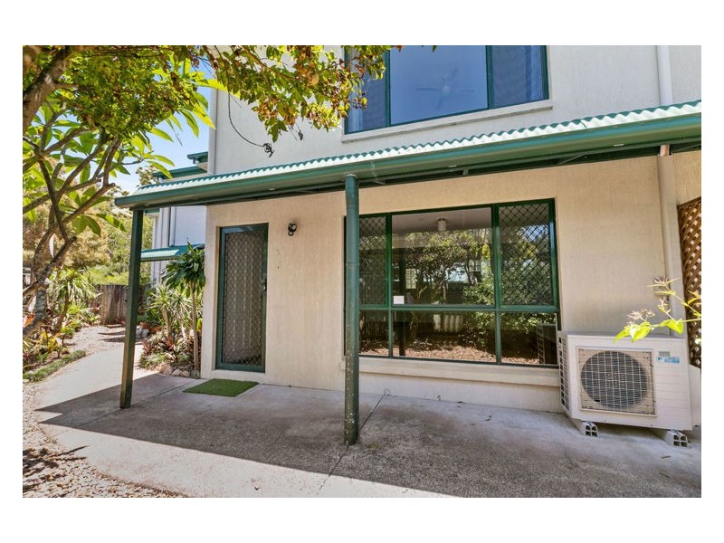 2/32 Lows Drive, Pacific Paradise QLD 4564