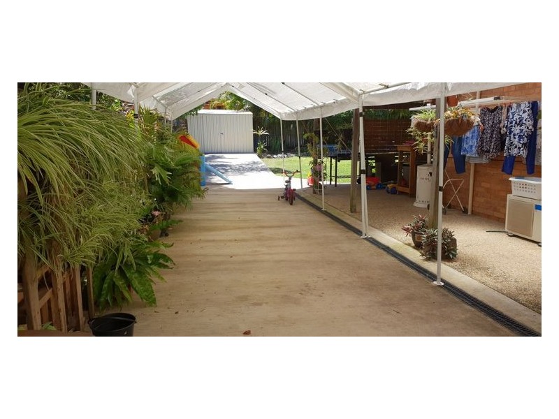 5 Athenree Place, Little Mountain QLD 4551