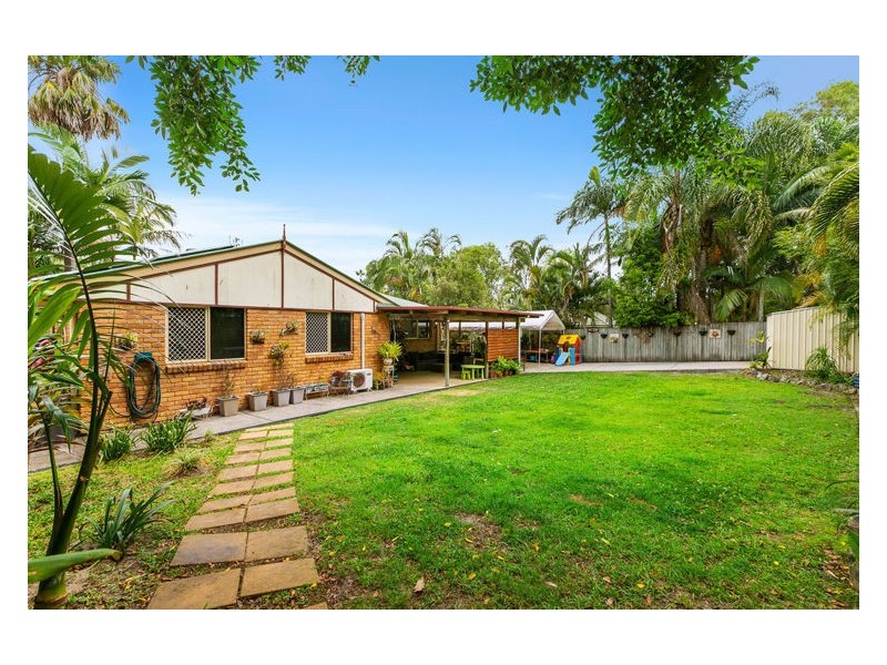 5 Athenree Place, Little Mountain QLD 4551