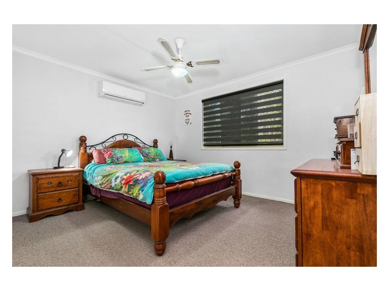 5 Athenree Place, Little Mountain QLD 4551
