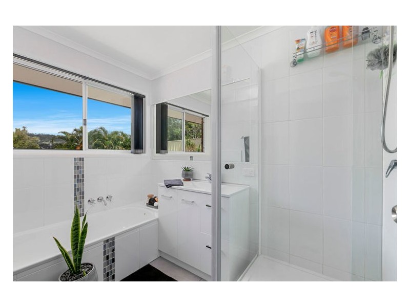 10 Silverwood Drive, Burnside QLD 4560