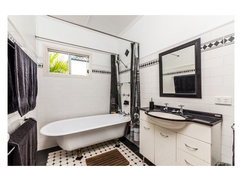 17 Stanley Street, Nambour QLD 4560