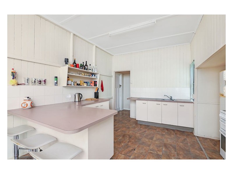 9 Vernon Street, Nambour QLD 4560