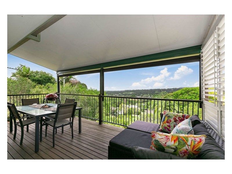 27 Raylee Avenue, Nambour QLD 4560