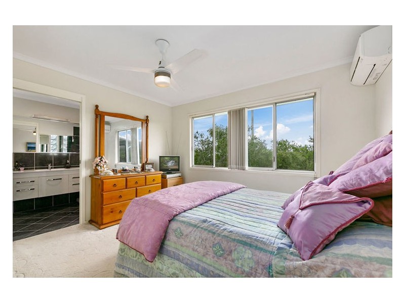 27 Raylee Avenue, Nambour QLD 4560