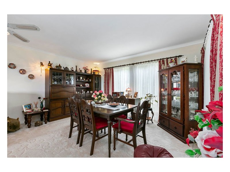 27 Raylee Avenue, Nambour QLD 4560